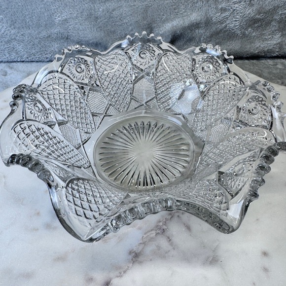 Vintage EAPG Clear Scalloped Ruffled Edge Bowl Starburst Pattern 8.5" - Picture 2 of 10